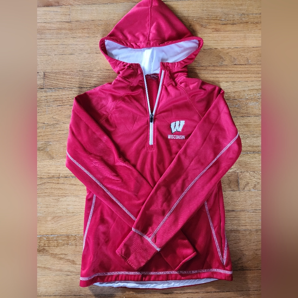 Wisconsin Badger hooded 1/4 zip